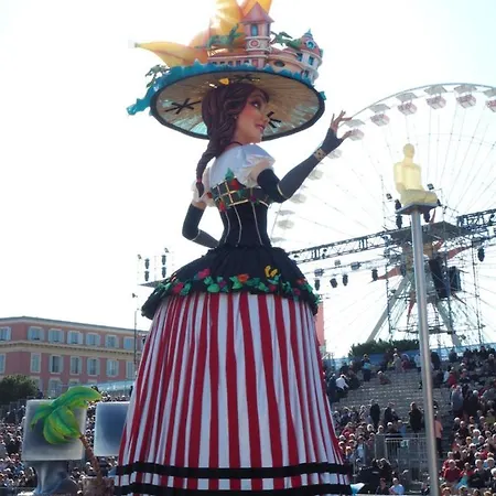 2 Bedroom Old Town Centre