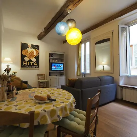 2 Bedroom Old Town Centre