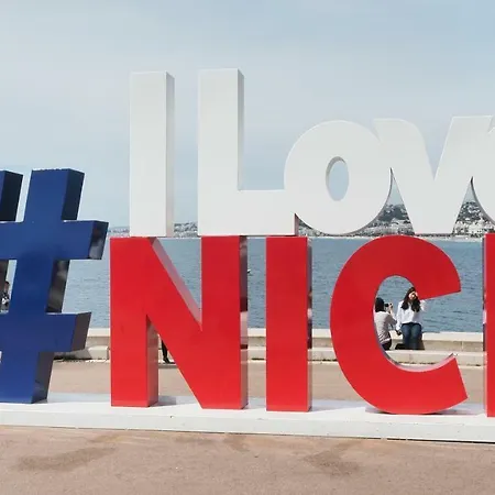 2 Bedroom Old Town Centre Nicea