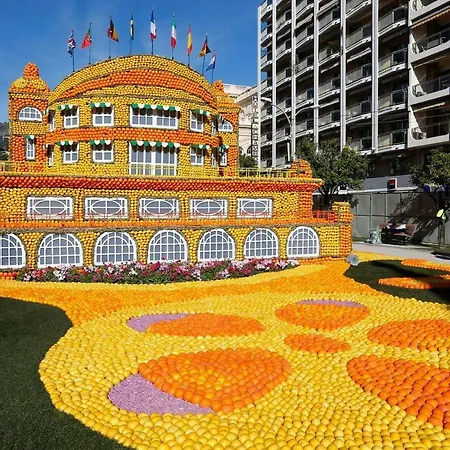 2 Bedroom Old Town Centre *