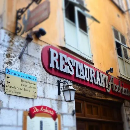 2 Bedroom Old Town Centre Nicea