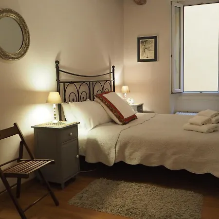아파트 2 Bedroom Old Town Centre