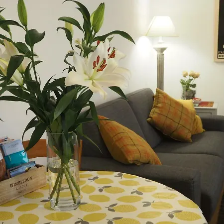 2 Bedroom Old Town Centre Appartement *