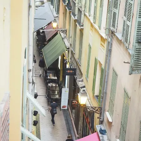 2 Bedroom Old Town Centre Appartement *