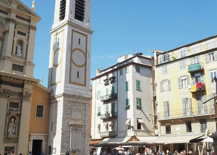 2 Bedroom Old Town Centre Apartament